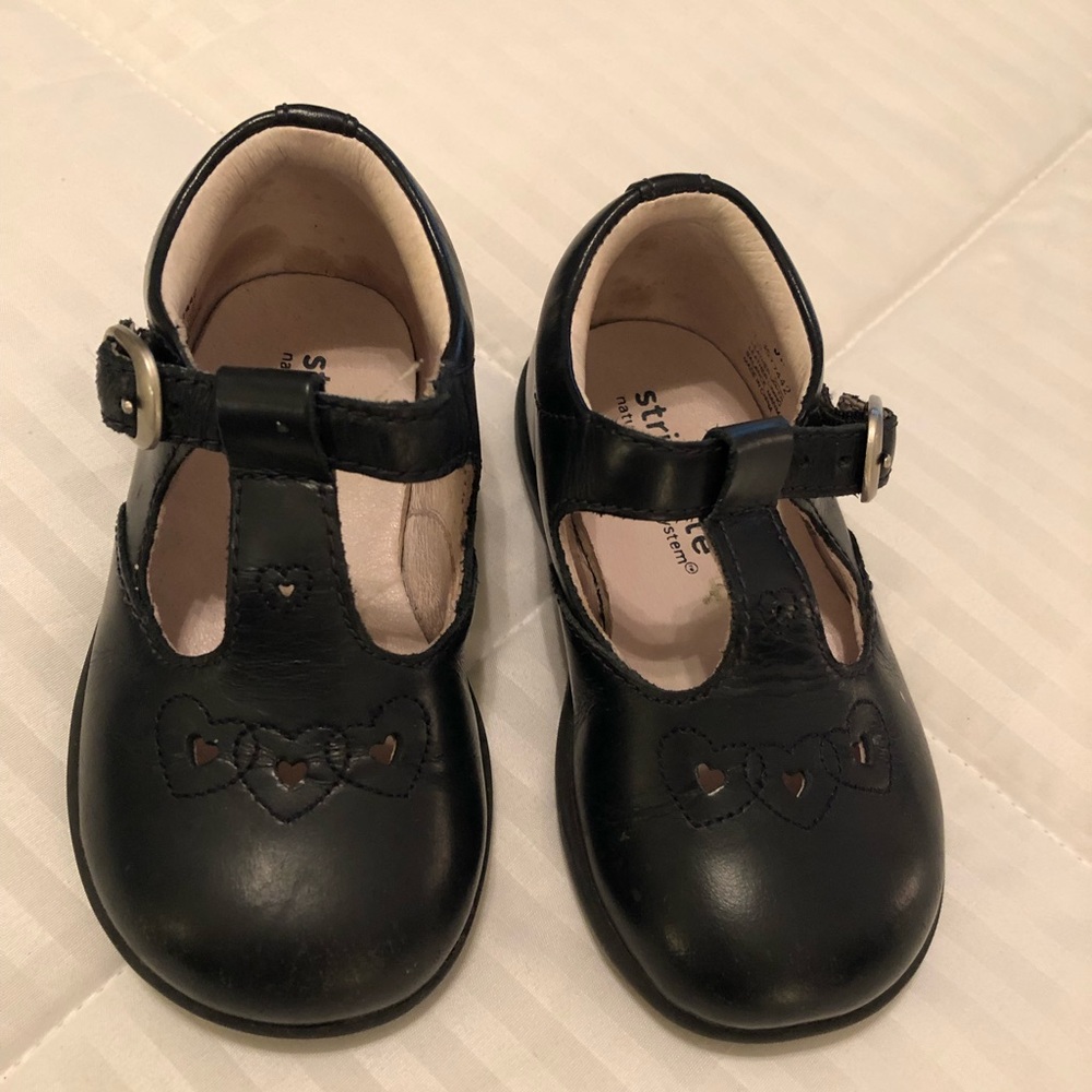 Stride Rite toddler girls dress shoes.
